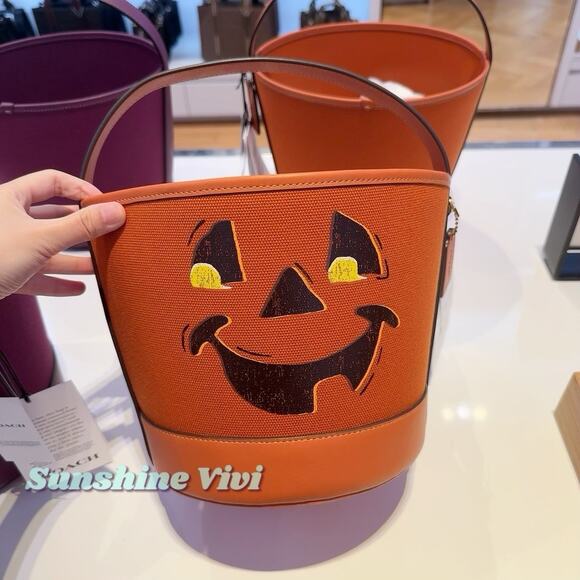 NWT Coach Trick Or Treat Bucket CCE05 Halloween Pumpkin Regenerative Cotton 2025 - Picture 1 of 7
